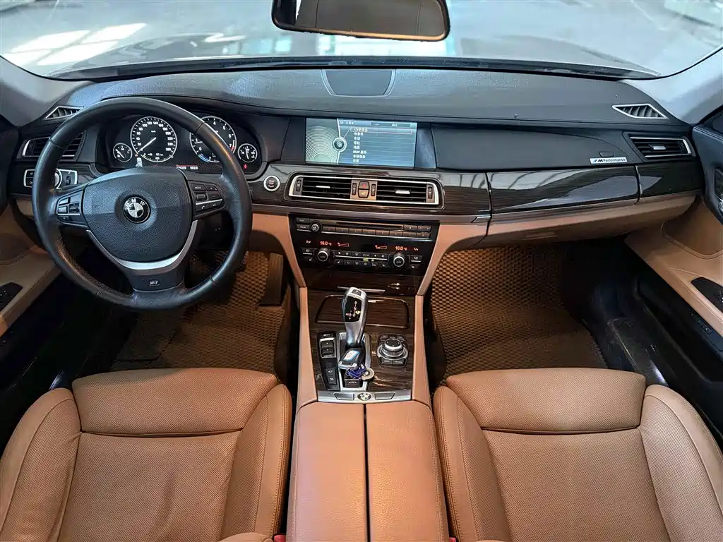 BMW 7 Series 2011 730Li Elegance фото 6
