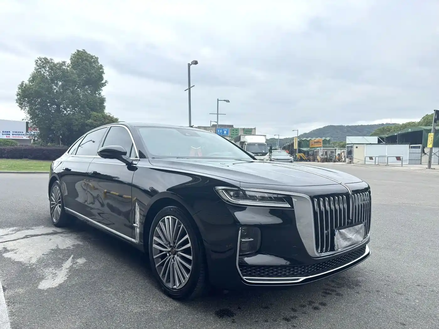 Hongqi H9 2022 2.0T Smart Connect Flag Enjoy Edition фото 4