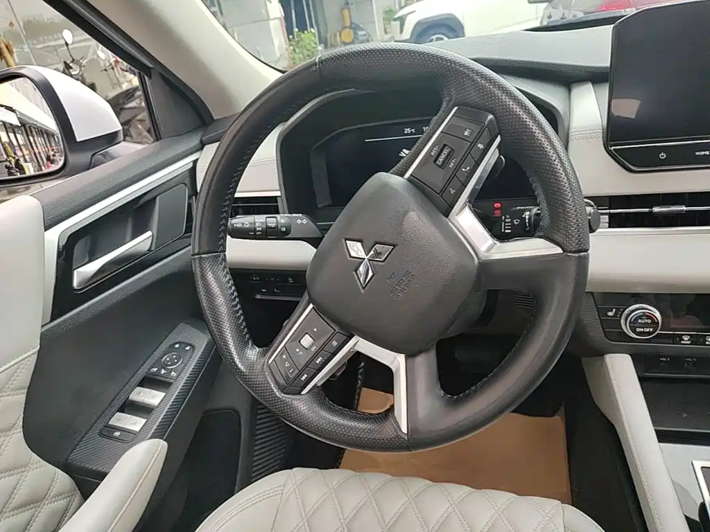 Mitsubishi Outlander 2023 2023 1.5T CVT AWD Premium Edition 5-seater