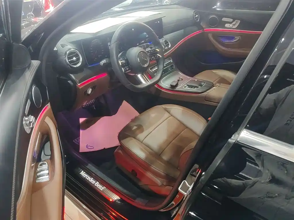 Mercedes-Benz E-Class 2021 E 300 L Sport Fashion фото 16