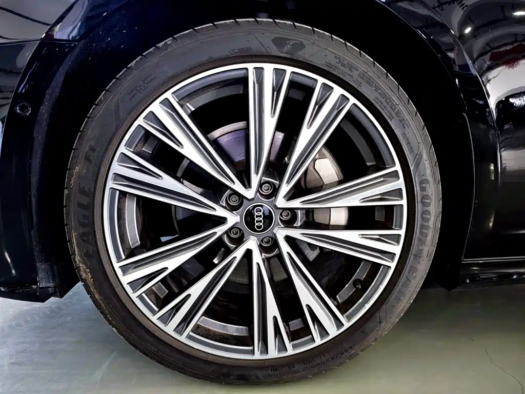 Audi A6L 2025 45 TFSI quattro Premium Sport фото 7