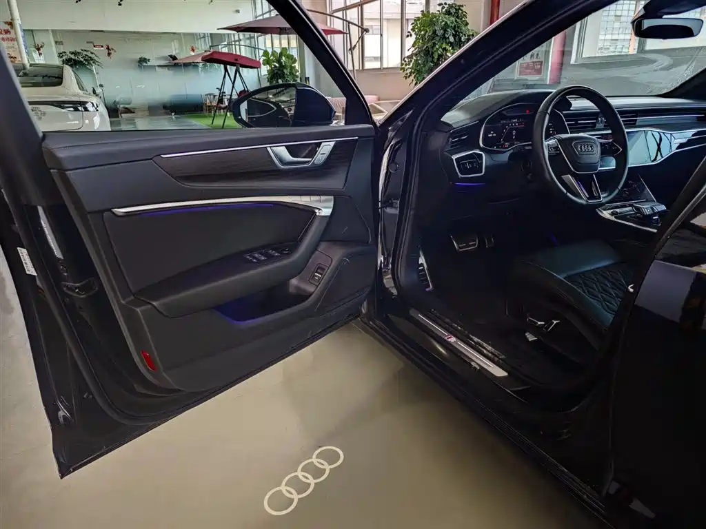 Audi A6L 2025 45 TFSI quattro Premium Sport фото 9