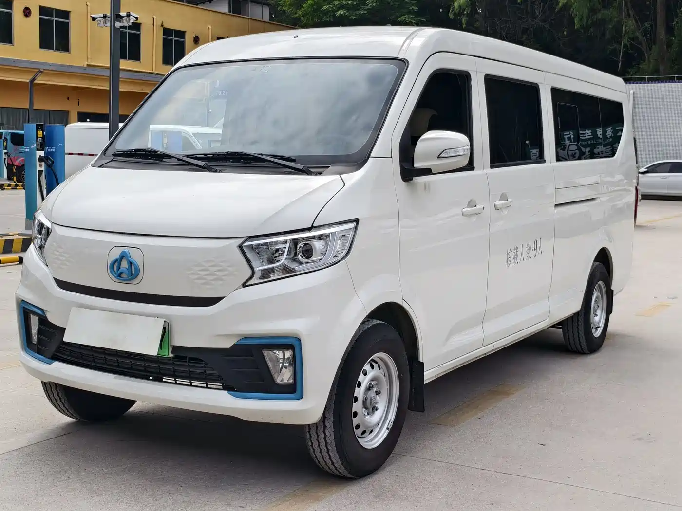 Changan Kuayue Kuayue Star V7 EV 2025 2025 Model 316km Flagship 9-Seater Dual Sliding Doors 50.38kWh