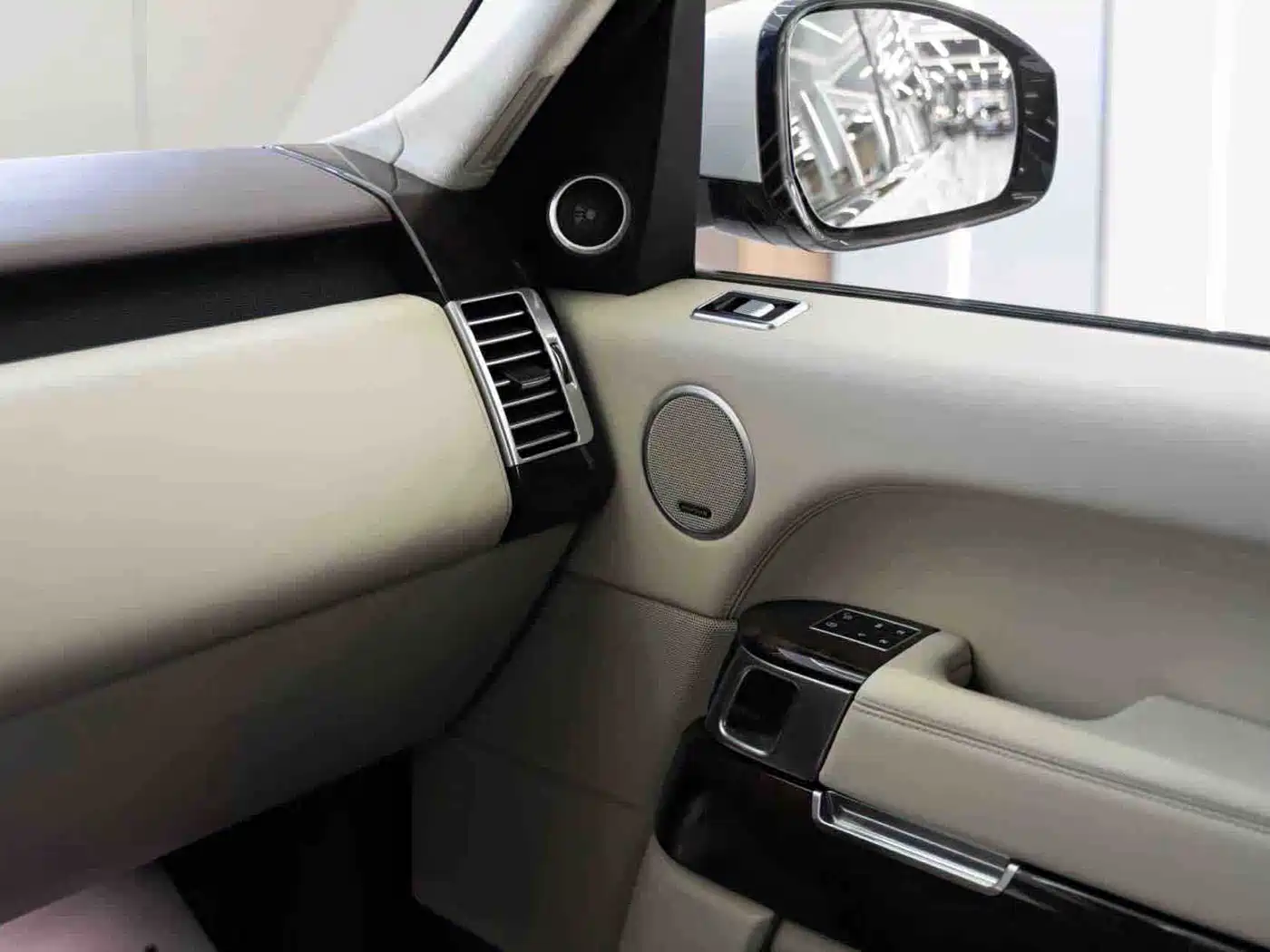 Land Rover Range Rover 2014 3.0 TDV6 Vogue SE фото 16