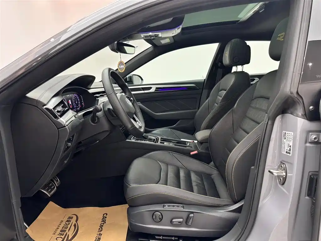 Volkswagen FAW-Volkswagen CC 2023 380TSI Eye-catching Edition фото 8