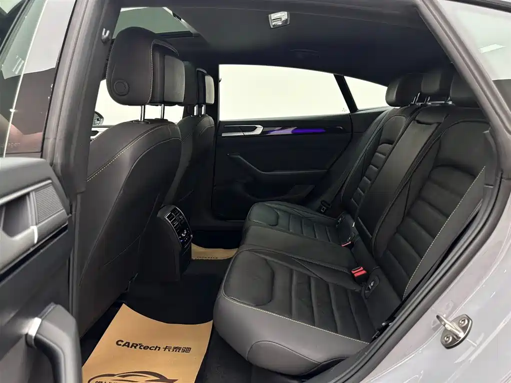 Volkswagen FAW-Volkswagen CC 2023 380TSI Eye-catching Edition фото 9