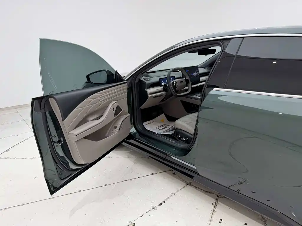 Geely Galaxy Galaxy Xingyao 8 2025 2025 130km EM-P Starship Edition