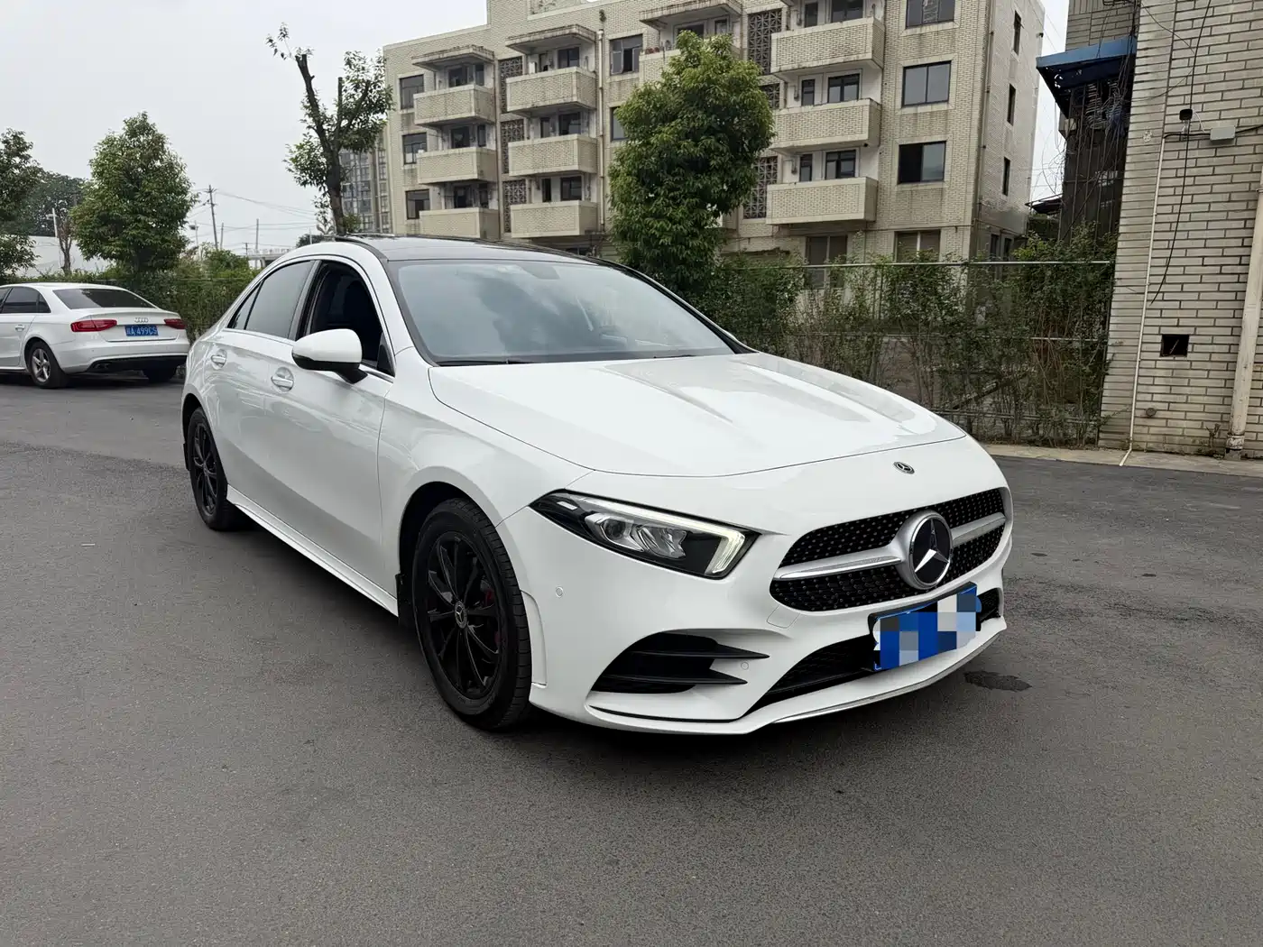 Mercedes-Benz A-Class 2019 A 200 L Sport Sedan фото 3