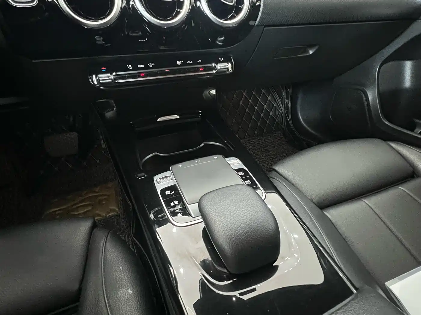 Mercedes-Benz A-Class 2019 A 200 L фото 11
