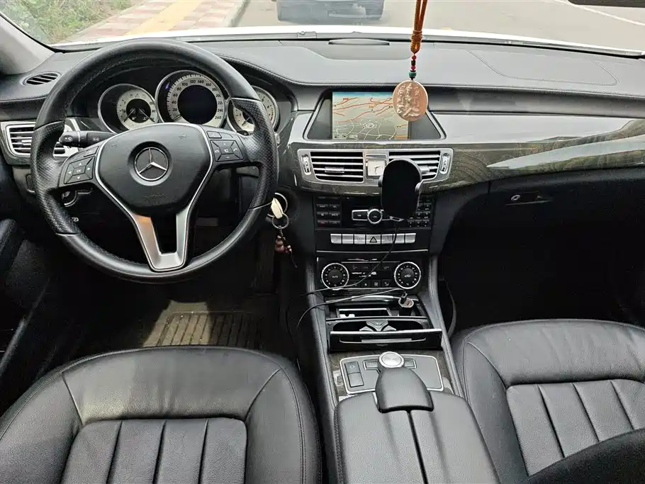 Mercedes-Benz CLS 2012 CLS 300 CGI фото 12