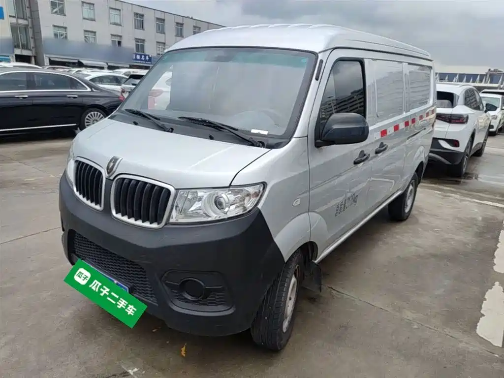 Jinbei Little Sea Lion X30 2023 1.5L Super Comfort Van 2/5 Seats Non-AC SWC15M