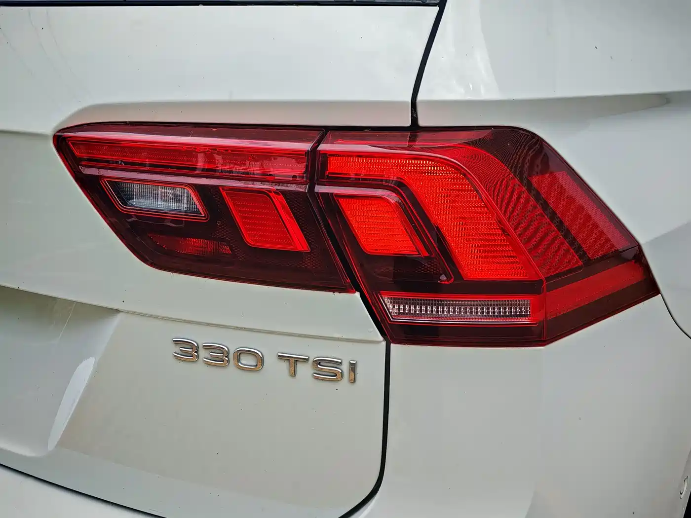 Volkswagen Tiguan L 2024 330TSI Automatic 2WD R-Line Premium Enjoyment Edition фото 20