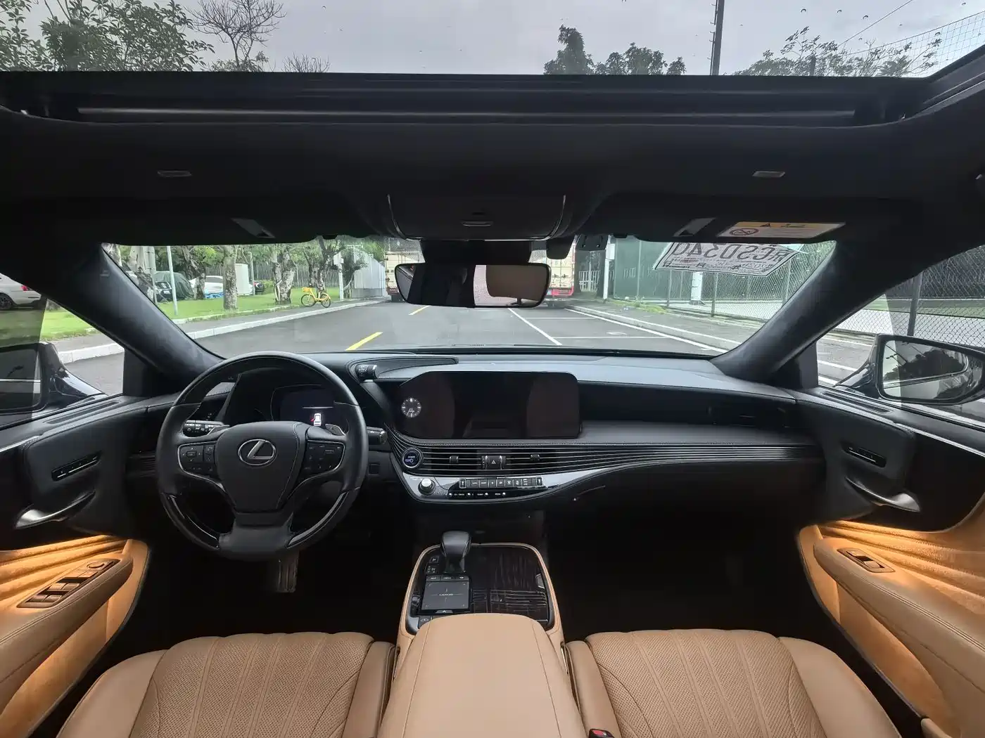 Lexus LS 2021 500h Luxury Edition фото 12