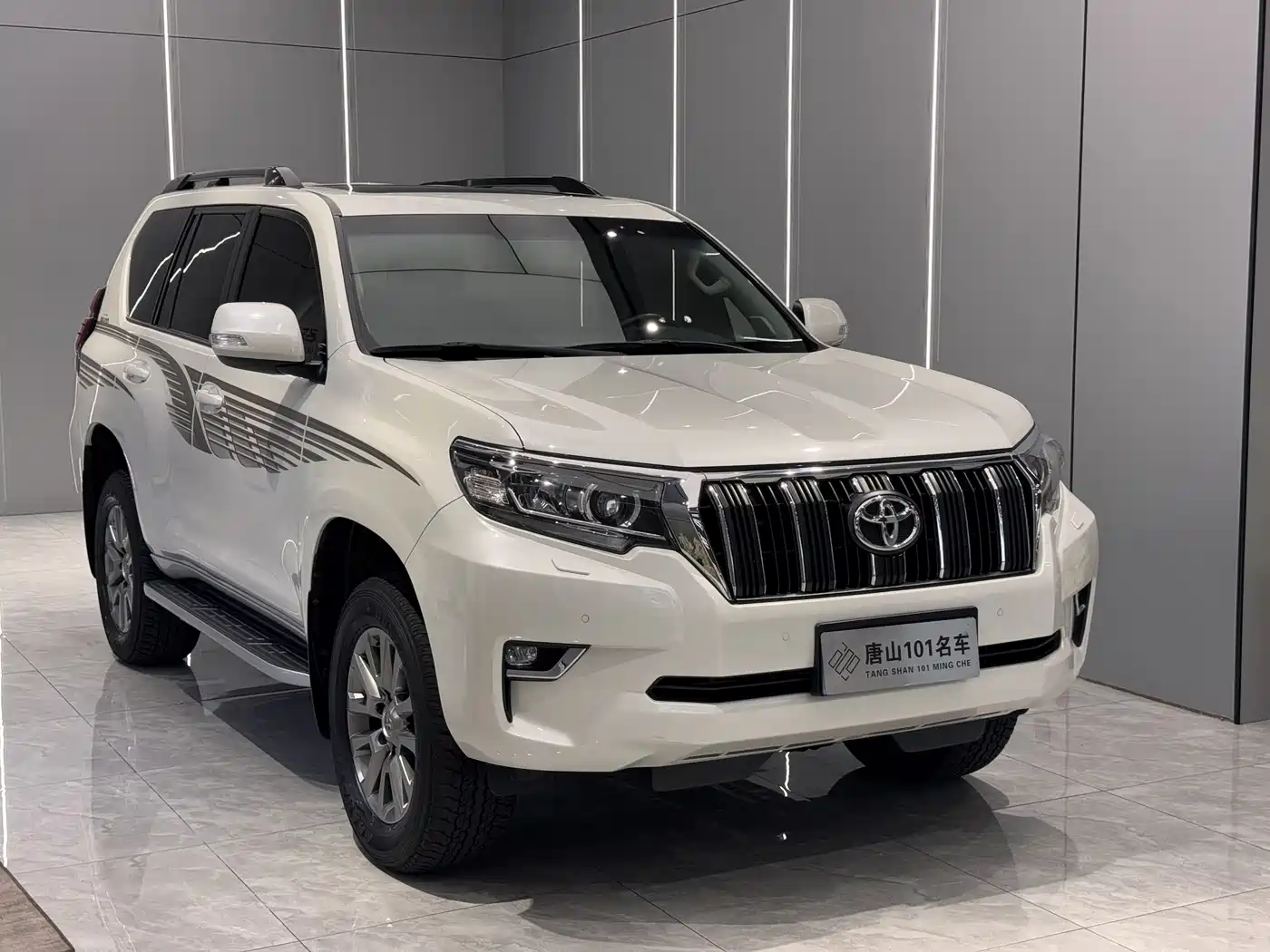 Toyota Prado 2018 3.5L Auto TX-L фото 3