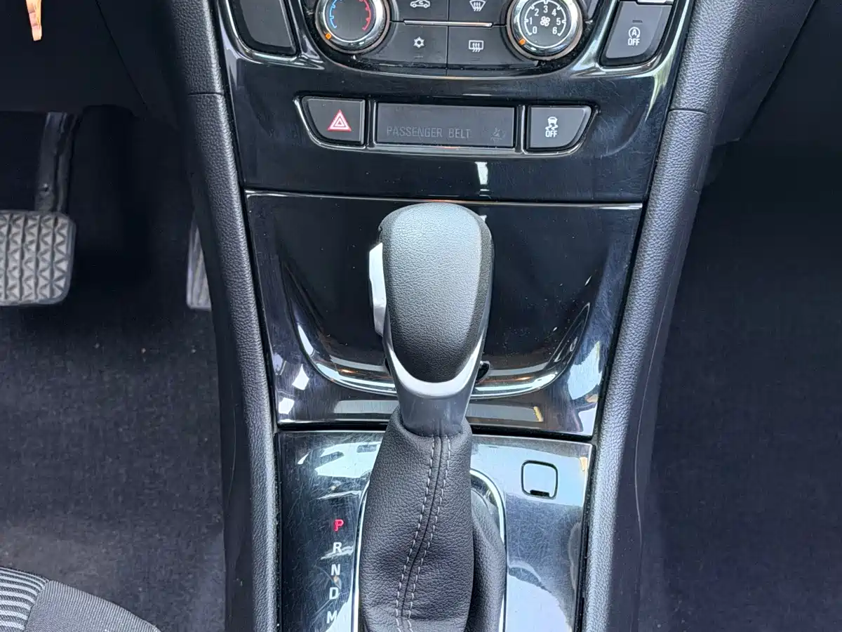 Фото 10 - Buick Encore