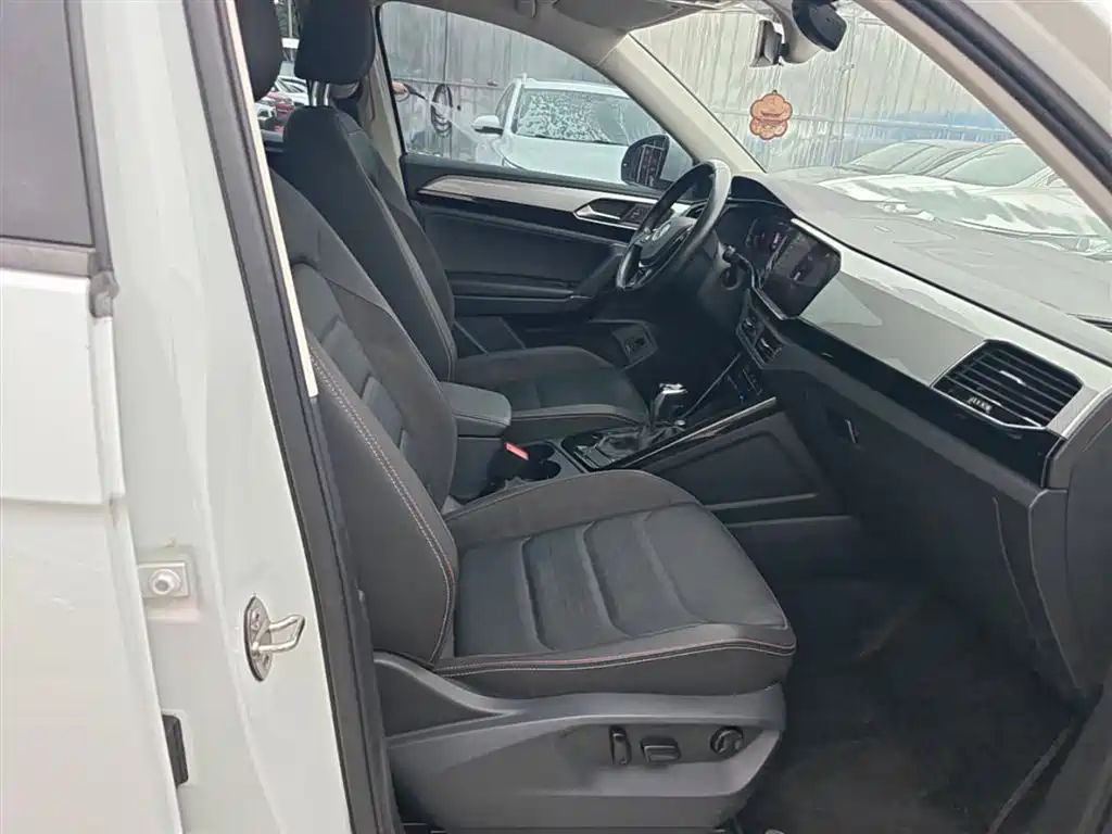 Volkswagen Tayron 2021 330TSI 2WD Luxury Smart Connect Plus фото 25