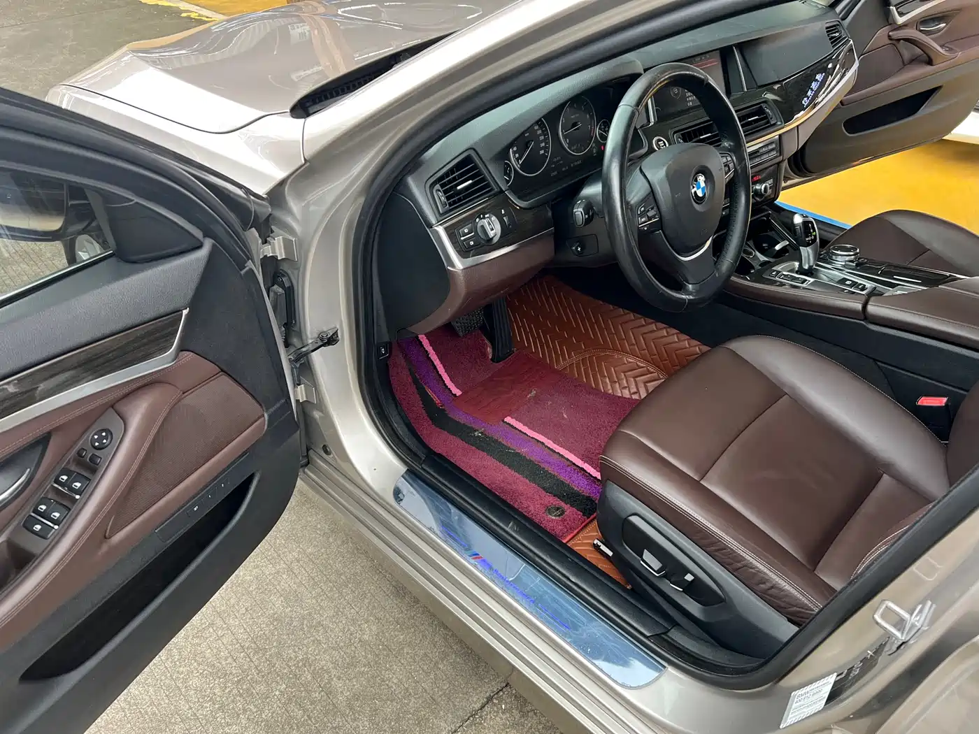 BMW 5 Series 2014 525Li Luxury Design Package фото 5