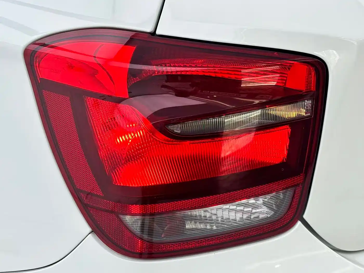 BMW 1 Series (Import) 2013 Facelift 116i Urban Model фото 15