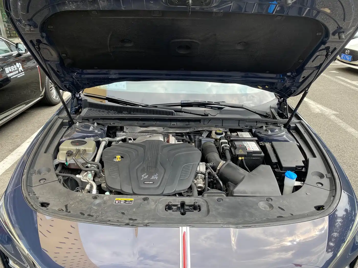 Hongqi H5 2024 2.0T Automatic Smart Connect Flag Leader Edition фото 22