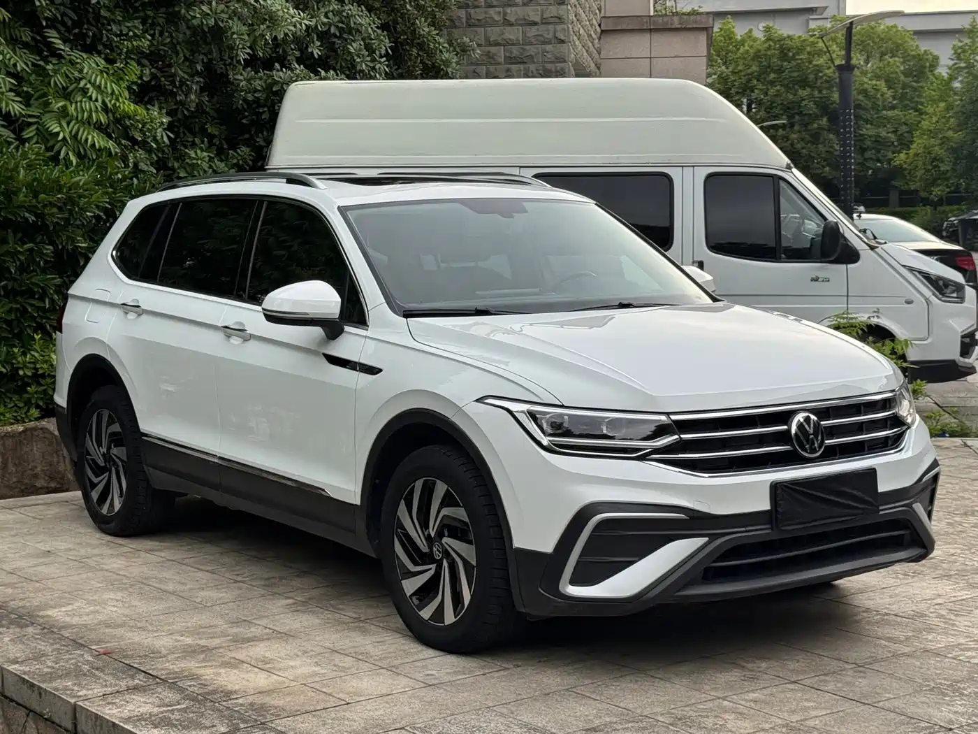 Volkswagen Tiguan L 2023 300TSI Automatic 2WD Smart Enjoyment Edition фото 3