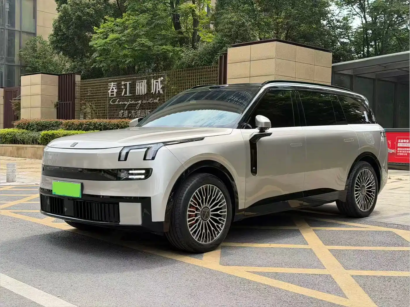 Lynk & Co 900 2025 2.0T Explorer Edition