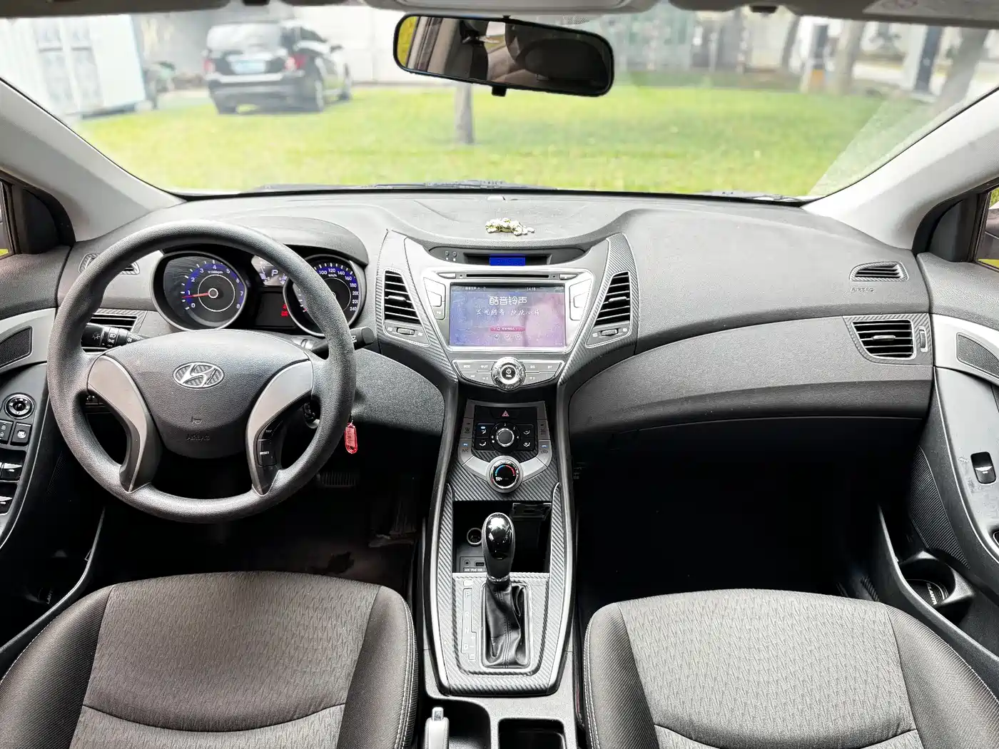 Hyundai Langdong 2012 1.6L Automatic Fashion фото 7