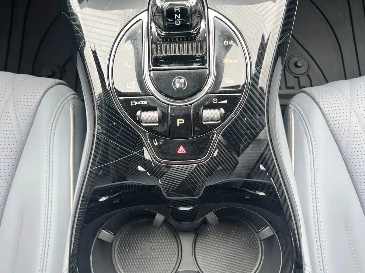 BYD Seal 2022 700km Long Range RWD Edition фото 9