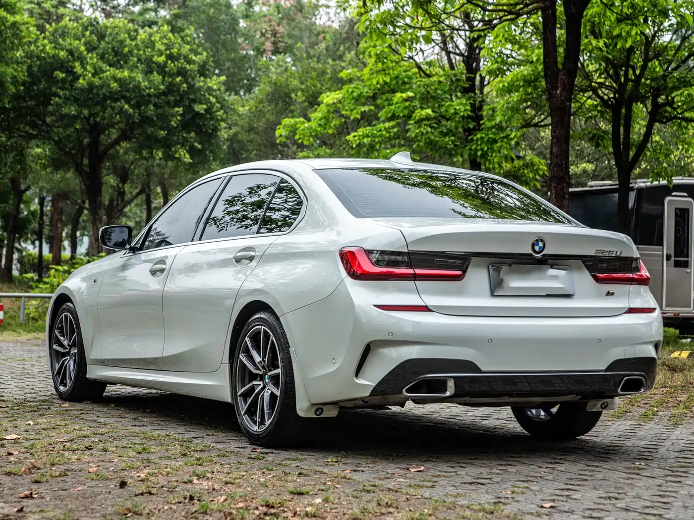 BMW 3 Series 2020 325Li M Sport Package фото 6
