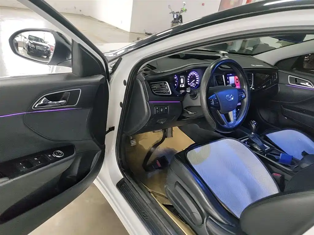 Hyundai Mistra 2014 1.8L Auto Smart GLS фото 16