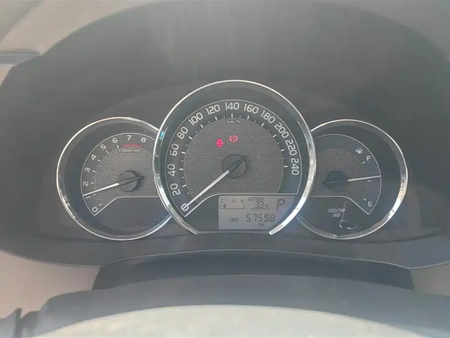 Toyota Levin 2016 1.6G CVT Elite Edition фото 14