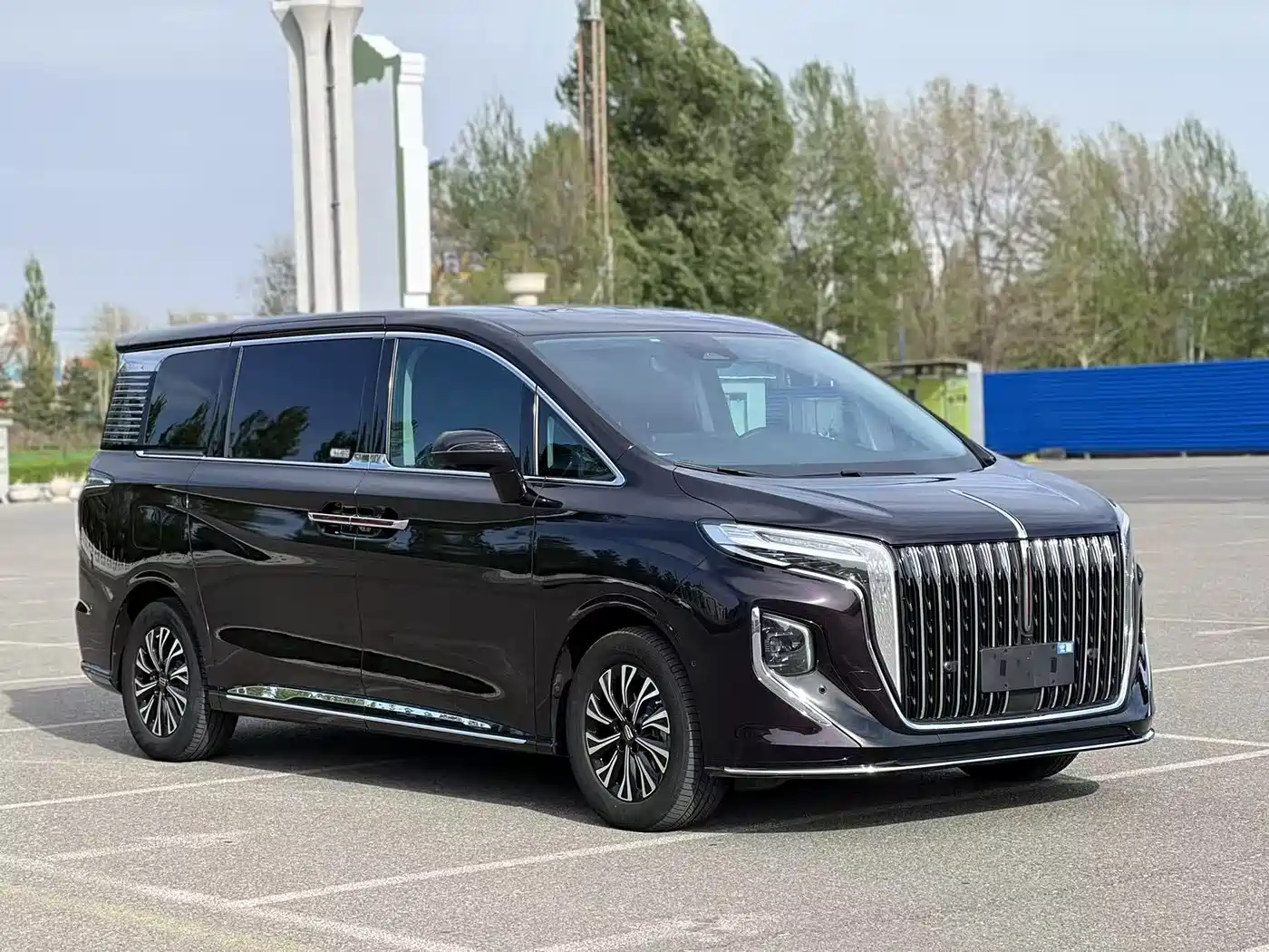 Hongqi HQ9 PHEV 2024 Model 2.0T AWD Luxury Edition фото 3