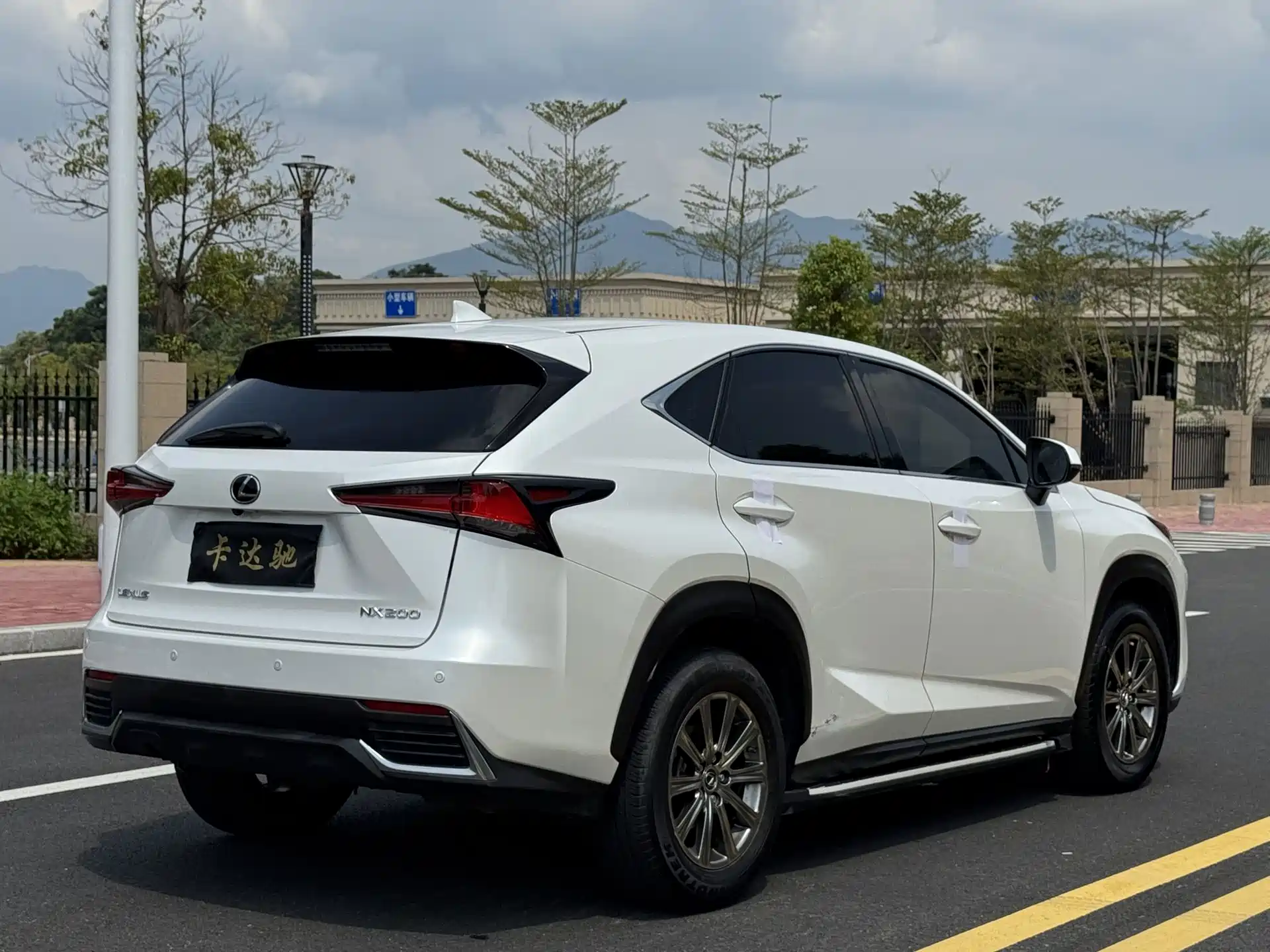 Фото 9 - Lexus NX