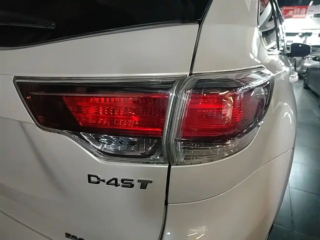 Toyota Highlander 2015 2.0T AWD Luxury Edition 7-seater фото 8