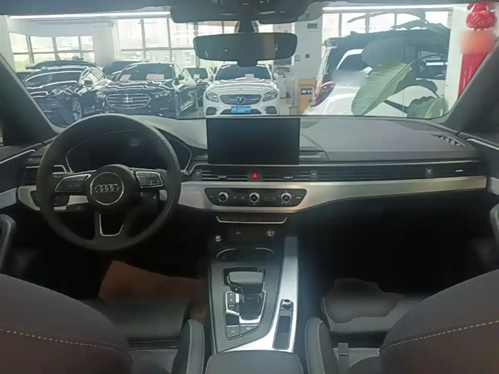 Audi A4L 2023 40 TFSI Fashion Dynamic фото 10