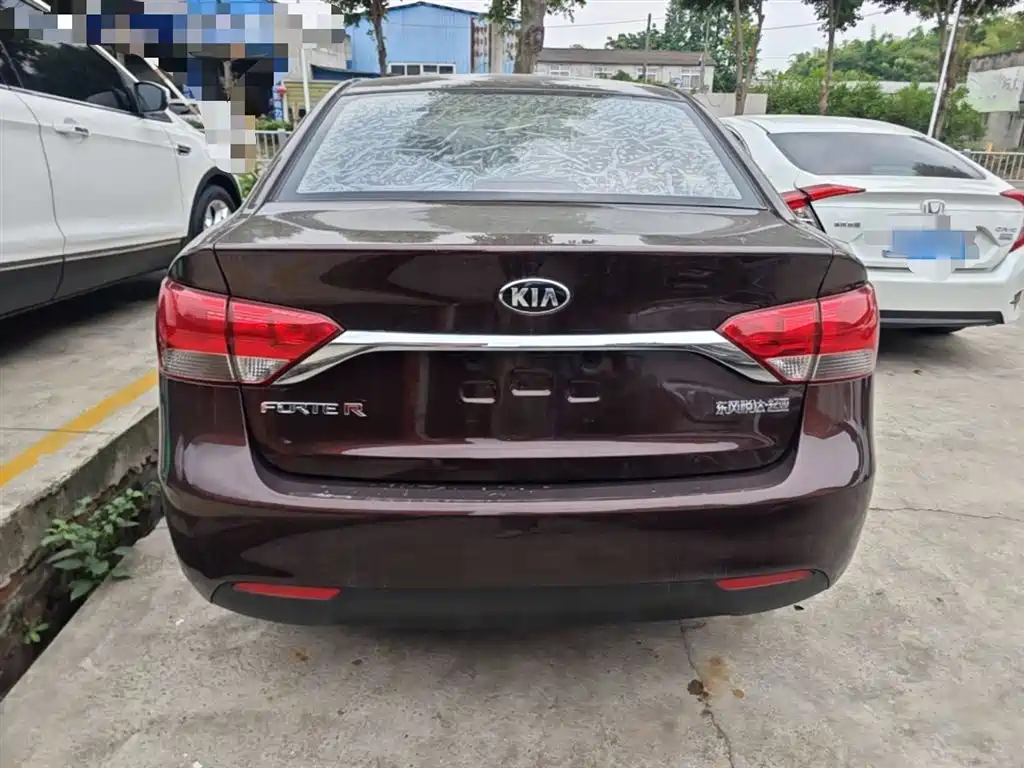 Kia Forte 2014 1.6L MT GL фото 6