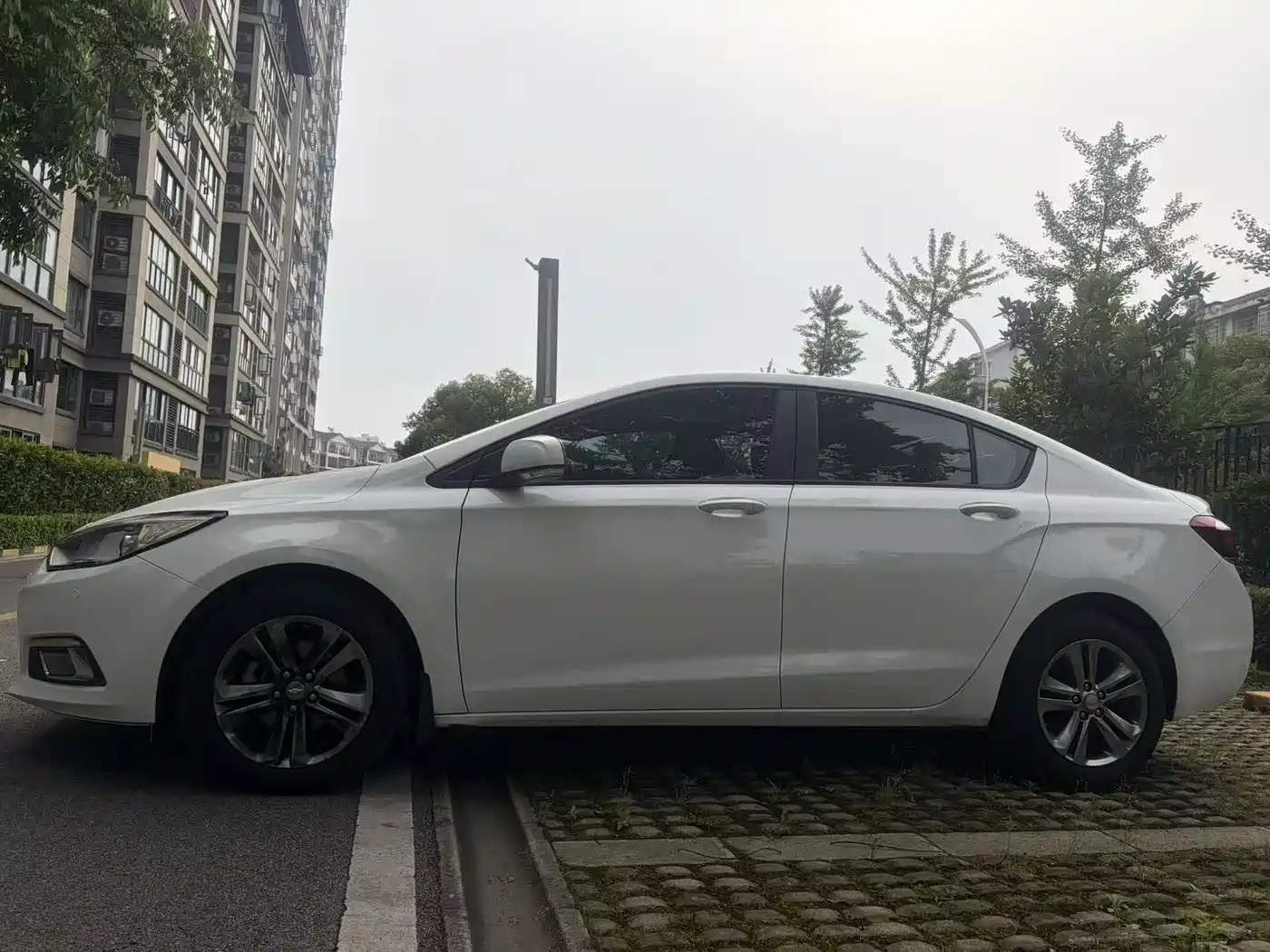Chevrolet Cruze 2015 1.4T DCG Luxury Edition фото 4