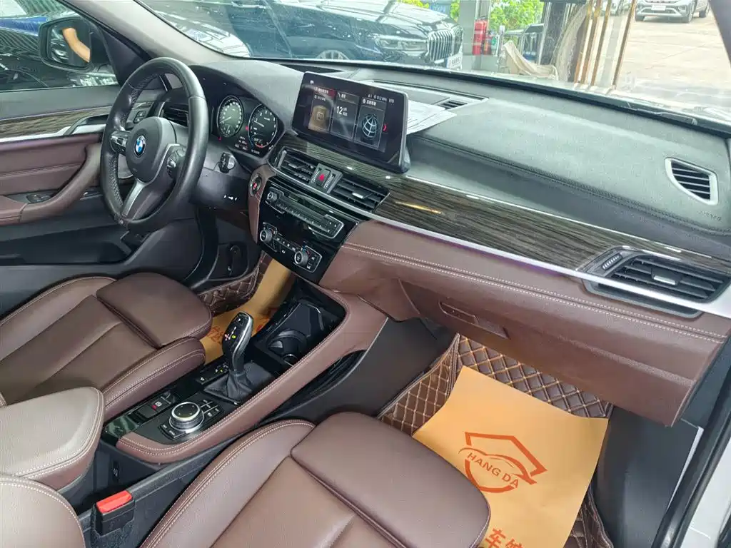 BMW X1 2022 xDrive25Li Premium фото 13