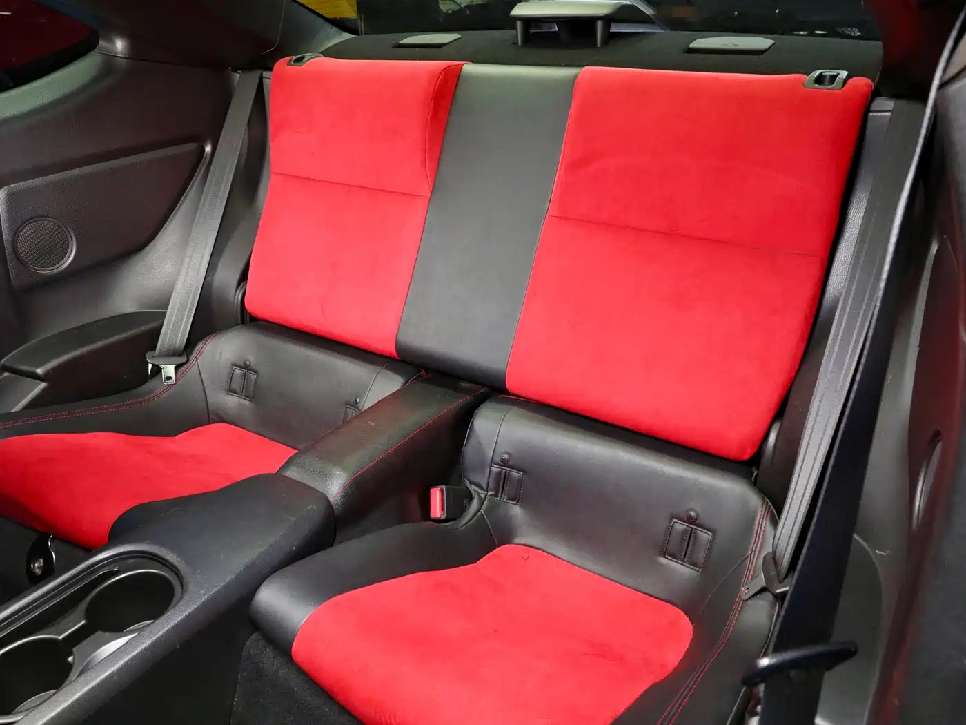Toyota 86 2014 2.0L Automatic Luxury фото 9