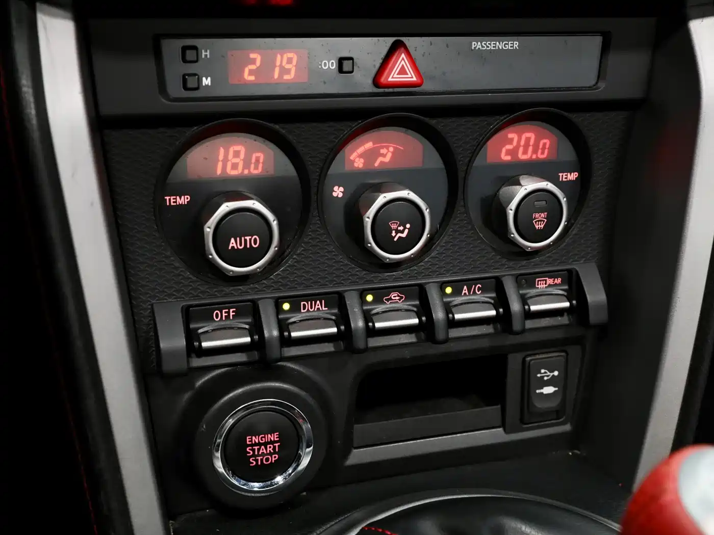 Toyota 86 2014 2.0L Automatic Luxury фото 14