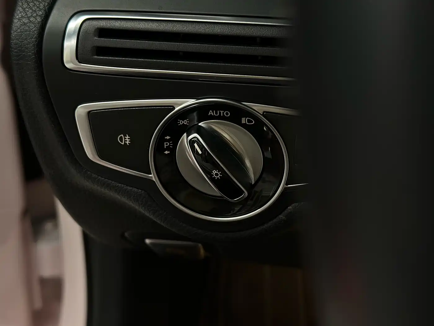 Mercedes-Benz C-Class 2015 C 200 L 4MATIC фото 18