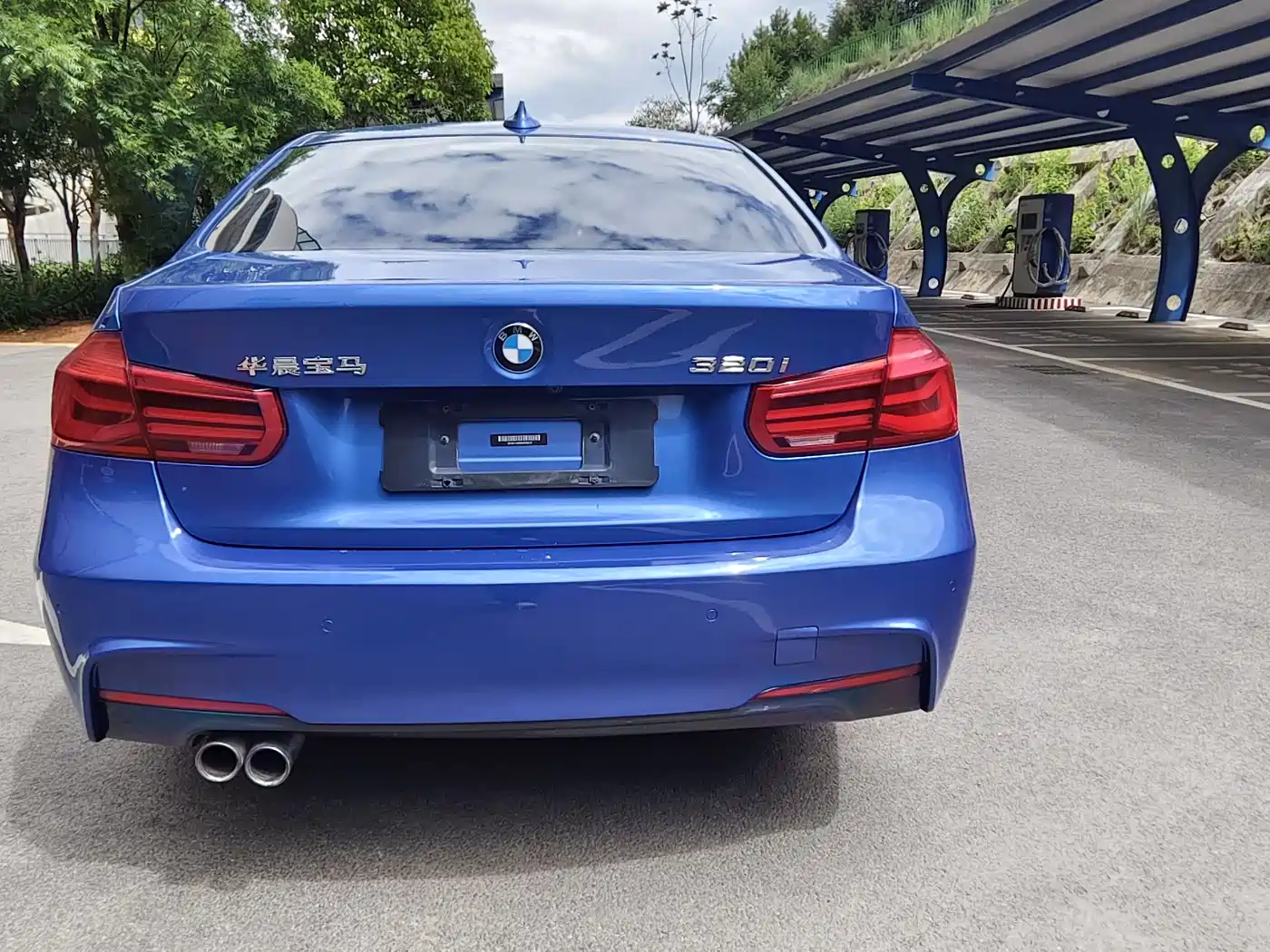 BMW 3 Series 2017 320i M Sport фото 29