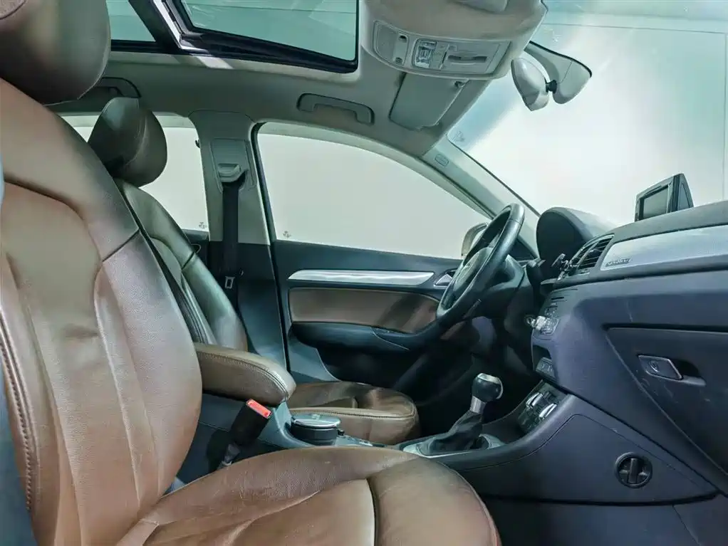 Audi Q3 2015 35 TFSI quattro Technology фото 8