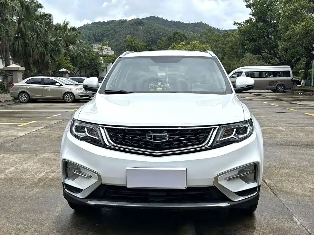 Фото 2 - Geely Boyue