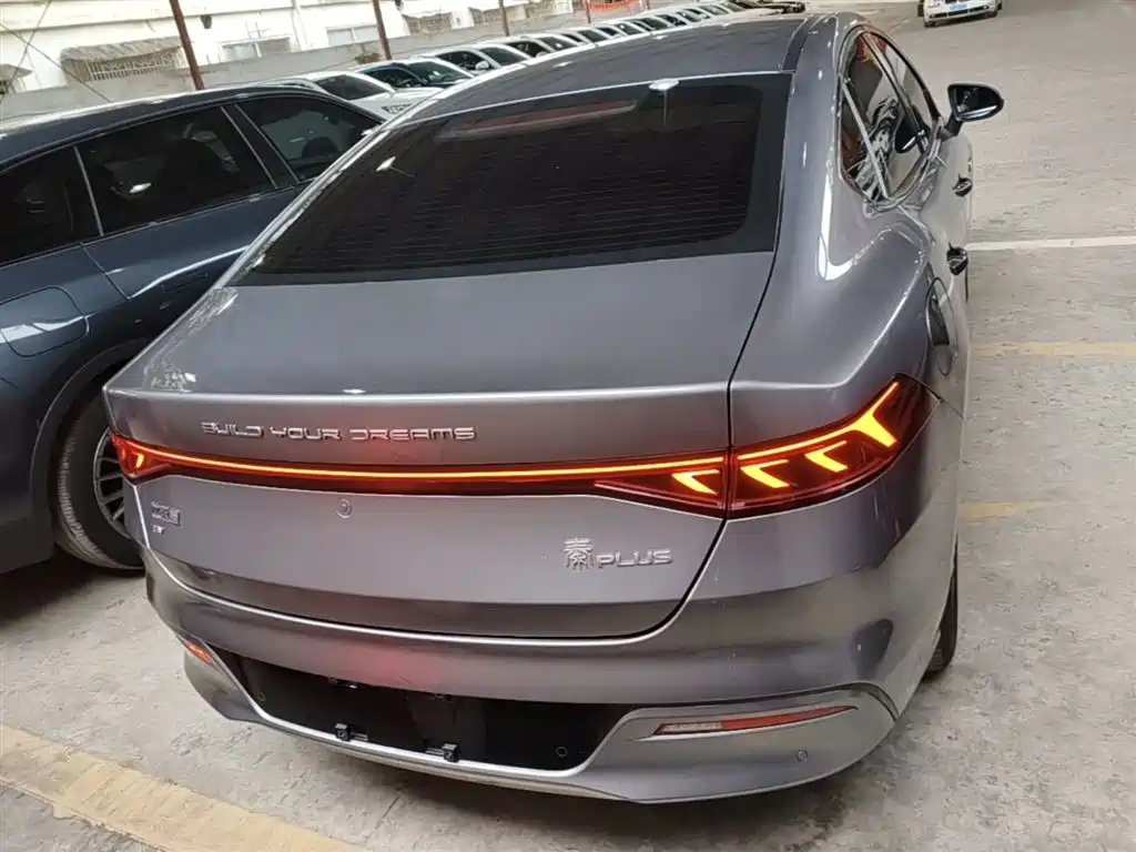BYD Qin PLUS 2024 Glory Edition EV 420KM Surpass фото 6