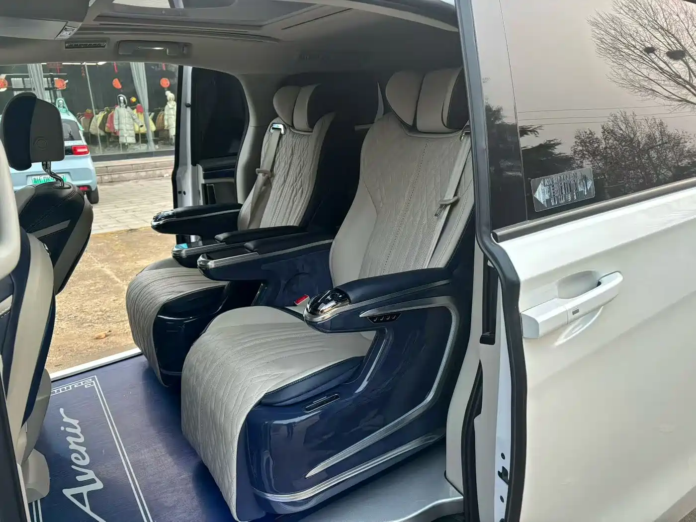 Buick GL8 2021 ES Landlord 653T Comfort фото 6