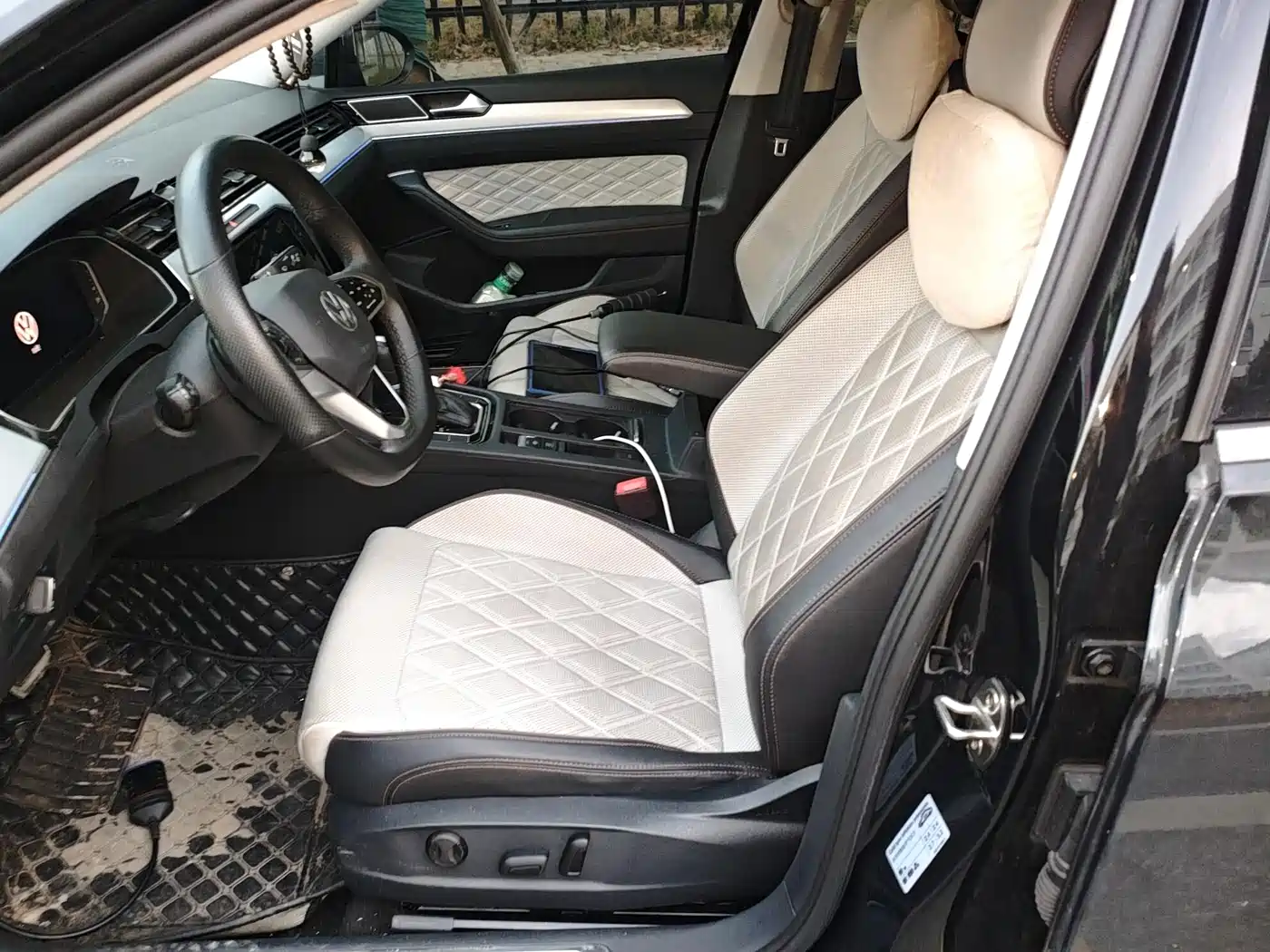 Volkswagen Magotan 2023 Model 2 Million Commemorative Edition 330TSI DSG Luxury фото 7
