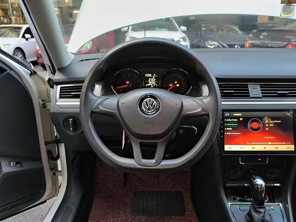Volkswagen Bora 2018 1.5L Automatic Fashion фото 3