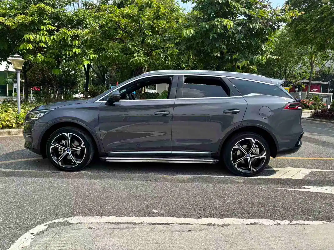 BYD Tang New Energy 2021 DM-i 112KM Honor фото 4