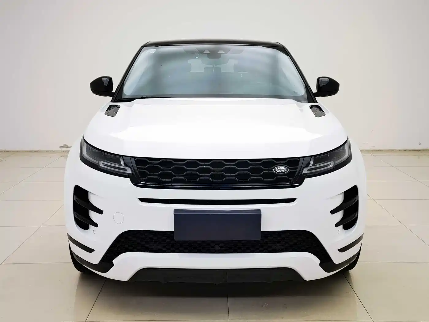 Land Rover Range Rover Evoque 2020 Model 249PS R-DYNAMIC S Gloss Black Sport Edition фото 2