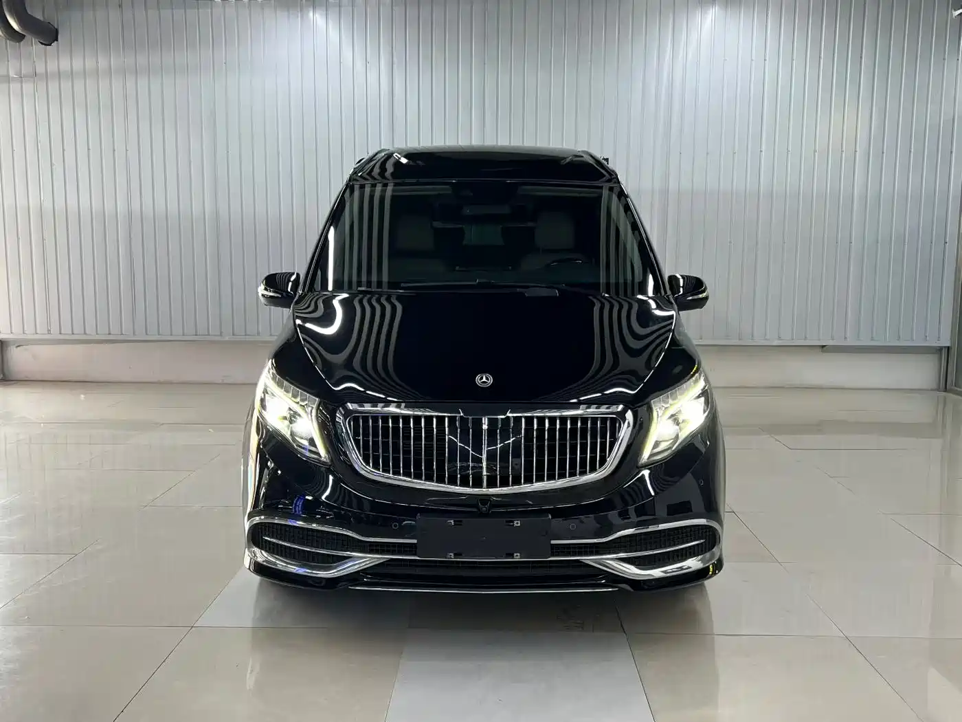 Mercedes-Benz V-Class 2022 V 260 L Long Wheelbase Luxury Edition фото 2
